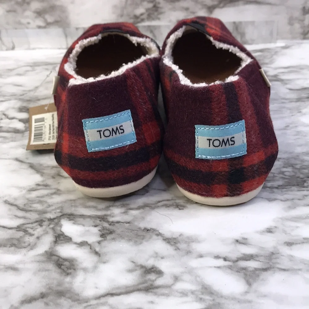 TOMS Slippers Size 7.5 Belmont Red Plaid w/ Faux Shearling Shoes flat